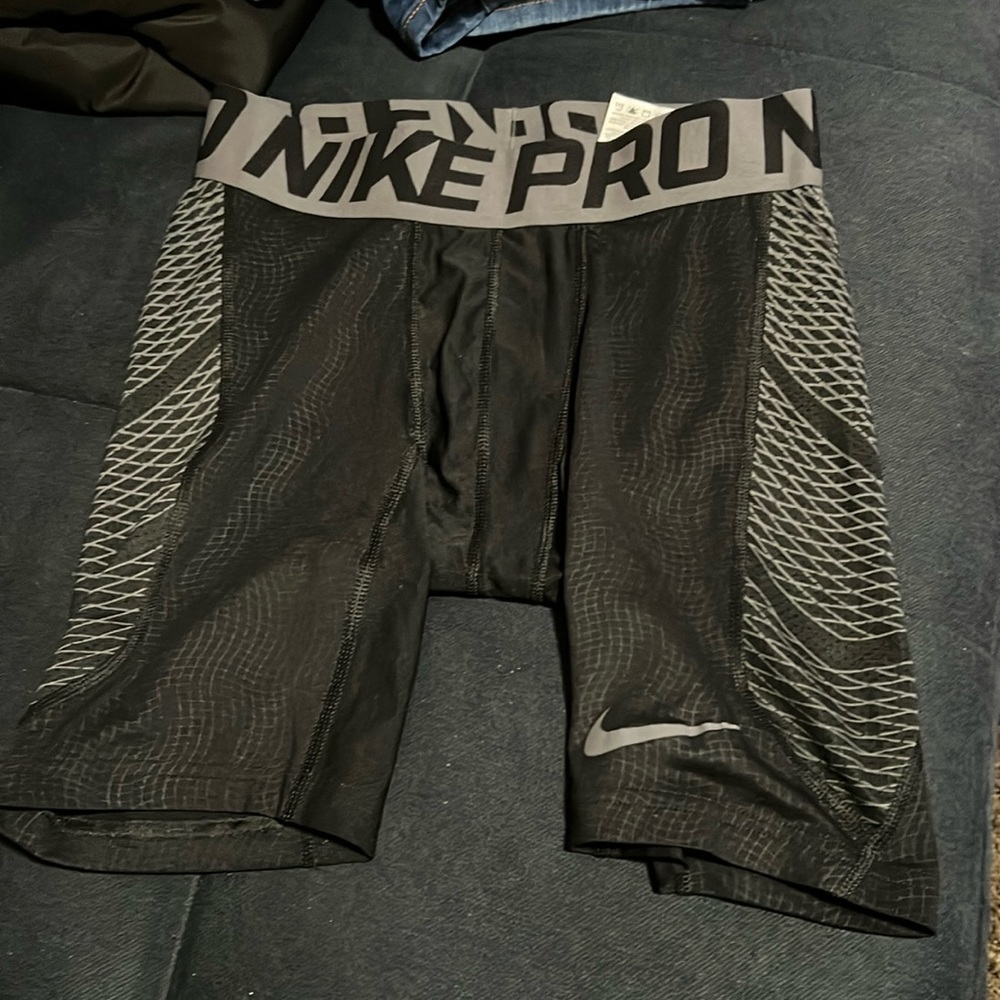 Compression shorts